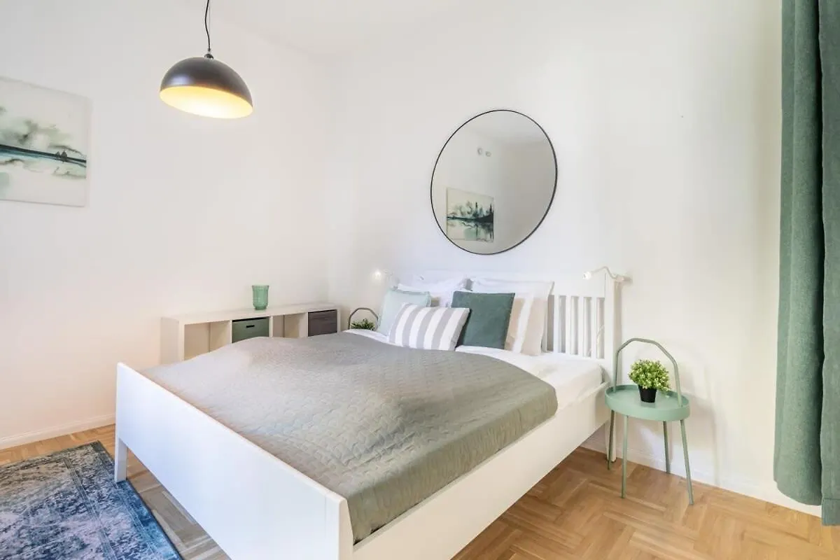 Apartment Lovely & Cozy Home With A C Budapest