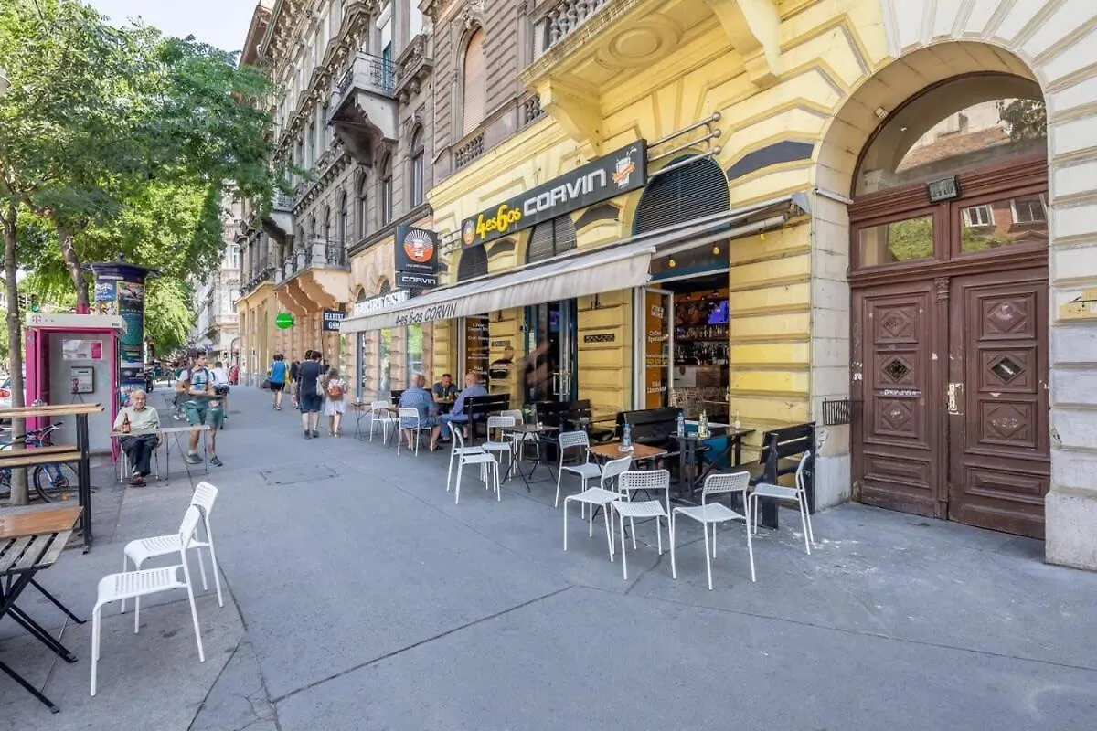 Apartment Lovely & Cozy Home With A C Budapest
